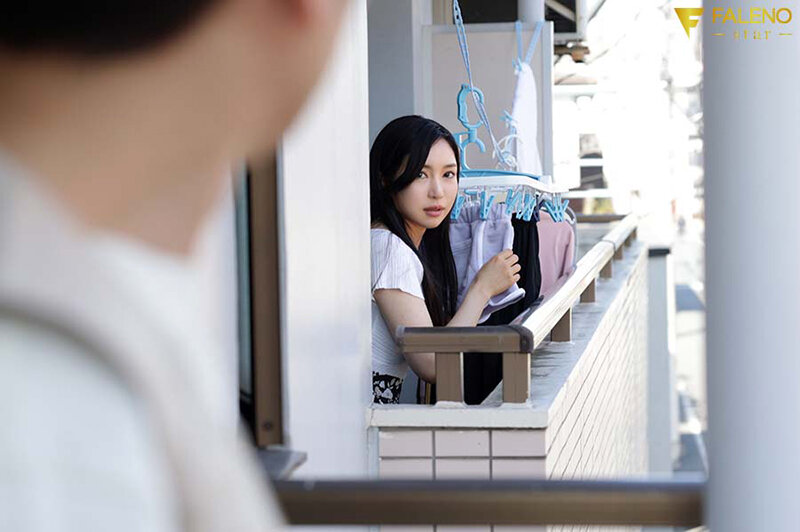 Cô vợ vú bự của hàng xóm